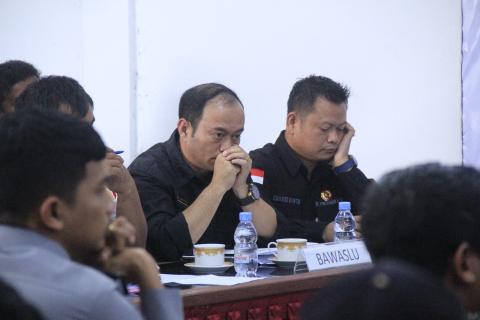 Henri W. Pasaribu dan Eduard B. Sianturi