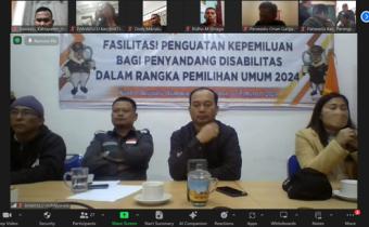 Ketua dan Anggota bersama Koordinator Sekretariat