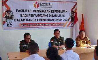 Eduard B. Sianturi dan Drs. Robinson Hasugian