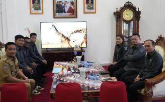 Foto Bersama Bawaslu Humbahas dan Bupati